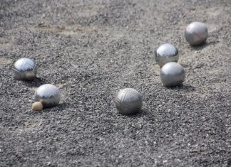 Boulebahn-Einweihung mit französischen Gästen