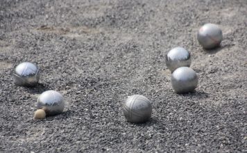 Boulebahn-Einweihung mit französischen Gästen