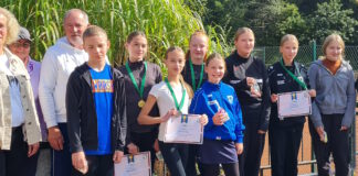 Drei strahlende Sieger der TV Rhede Jugend-Hobbyliga geehrt