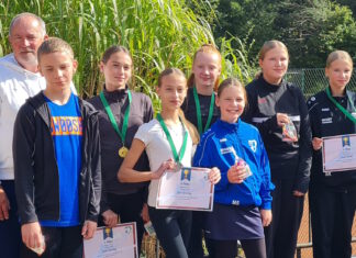 Drei strahlende Sieger der TV Rhede Jugend-Hobbyliga geehrt