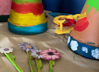 Kinder des TV Rhede basteln Frühlingsdekorationen