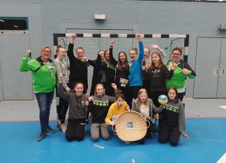 weibliche C-Handballerinnen des HCTV Rhede mit Turniersieg