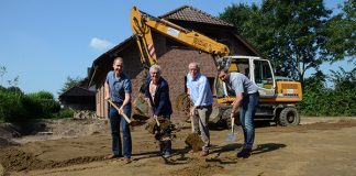 Spatenstich für die Gymastikhalle!