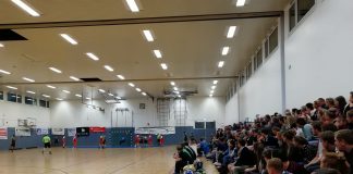 Lokalderby in voller Halle